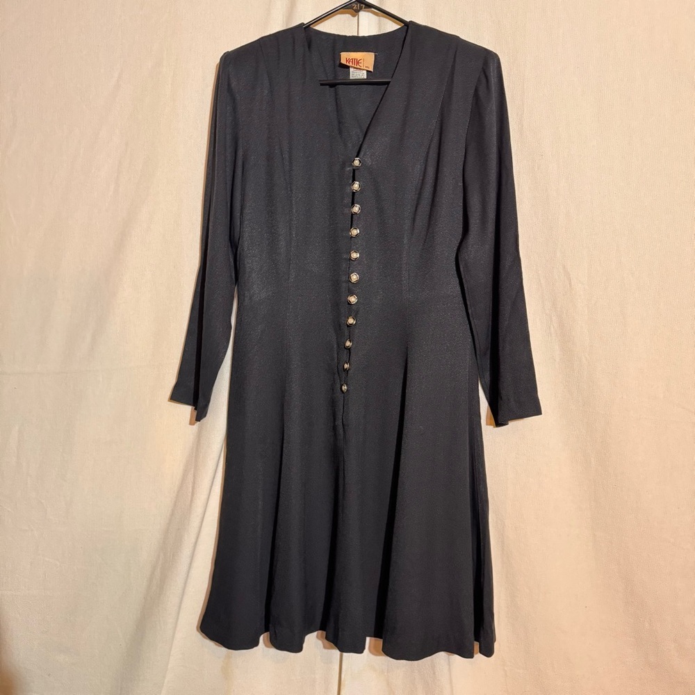 Vintage Katie // black button down long sleeves midi dress size 8 vtg